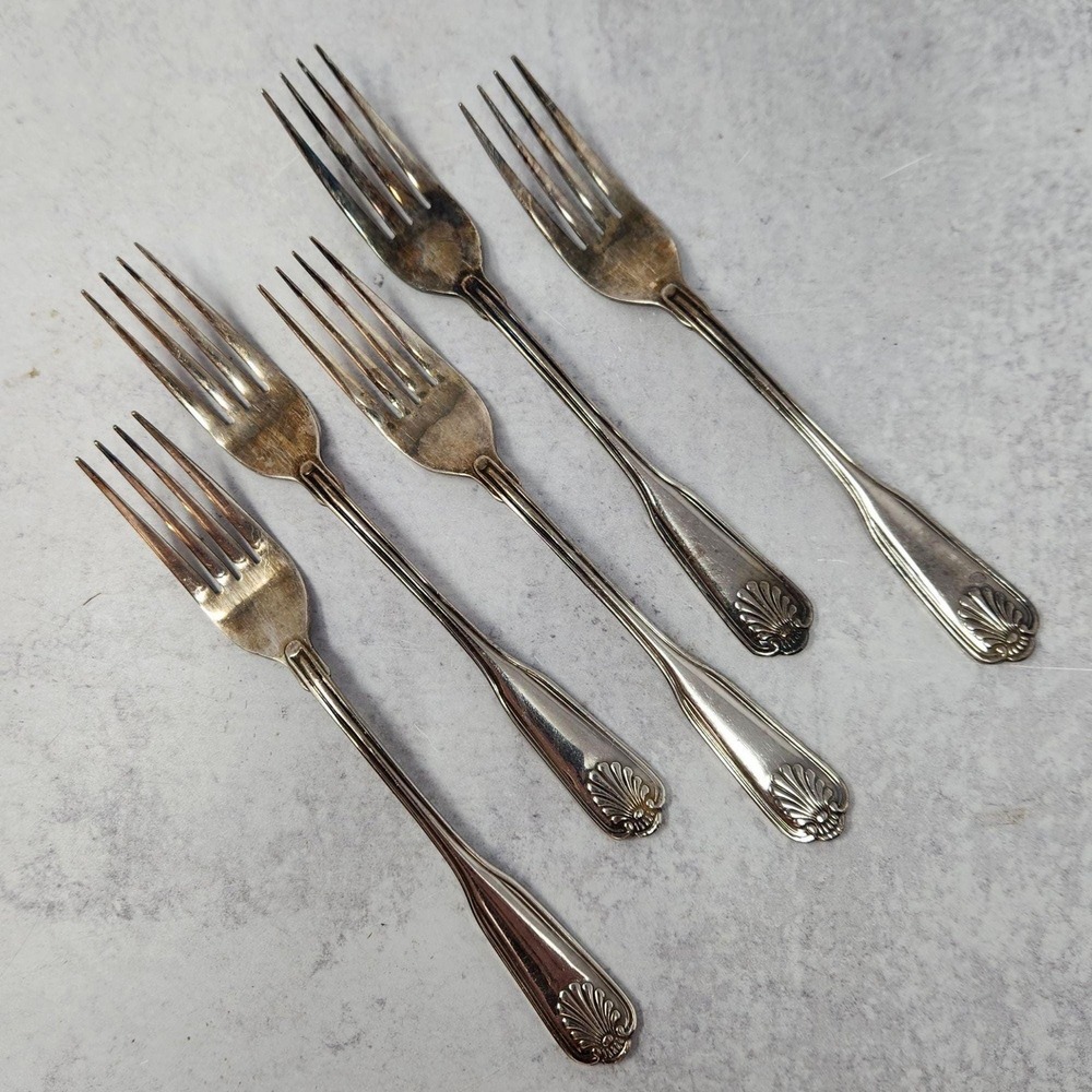 5 Vintage Dinner Forks COVENTRY SHELL 1847 Retroneu Silverplate vintage flatware